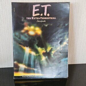 ET The Extra Terrestrial Storybook 1982 Scholastic Edition Steven Spielberg